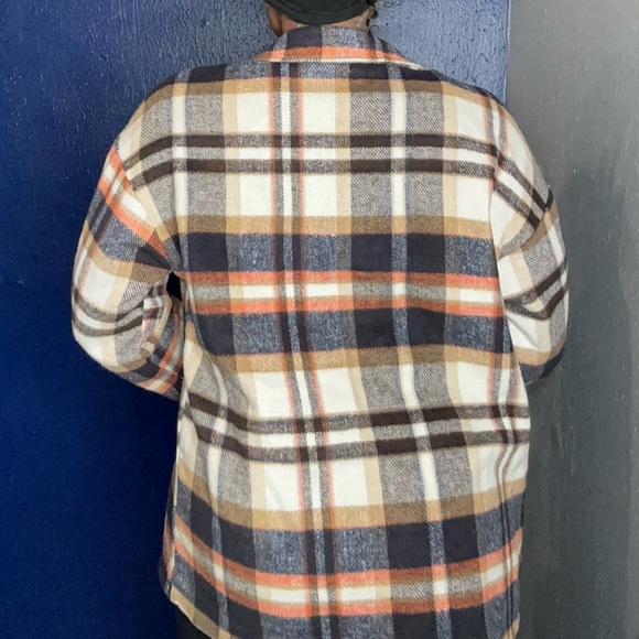Plaid Button-Up Shacket / Shirt - Multicolor - Picture 3 of 6